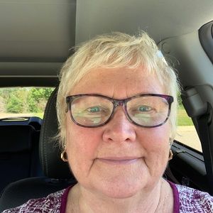 Meet your Posher, Janet